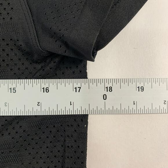 Lululemon 6 Black Breeze By Short Sleeve Pull Over Top Active Gym - Picture 5 of 7